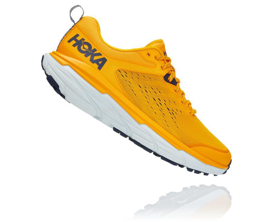 Tenis Hoka One One Trail Hombre Amarillos - Challenger Atr 6 - TYKB32019